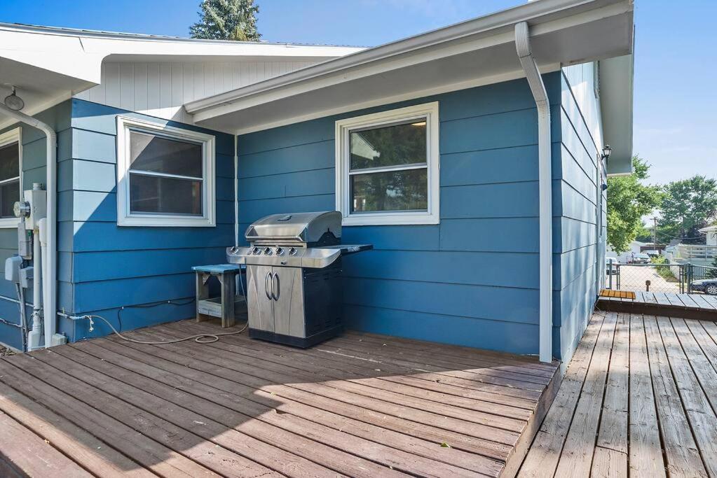 Roomy 5 Bed 3 Bath Fire Place Large Outdoor Space Rapid City Exterior photo