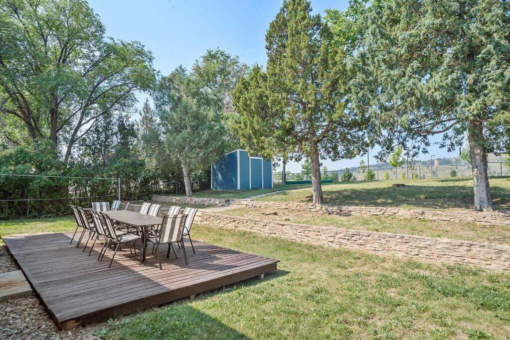 Roomy 5 Bed 3 Bath Fire Place Large Outdoor Space Rapid City Exterior photo
